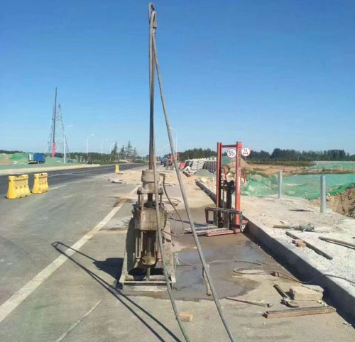 潜山公路高聚物注浆加固